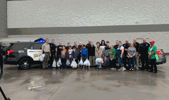 SPD Officers Plan Annual Shop With a Cop Event for Local Children 2020