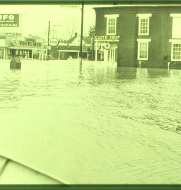 Powódź na placu miejskim w Sevierville, 1960